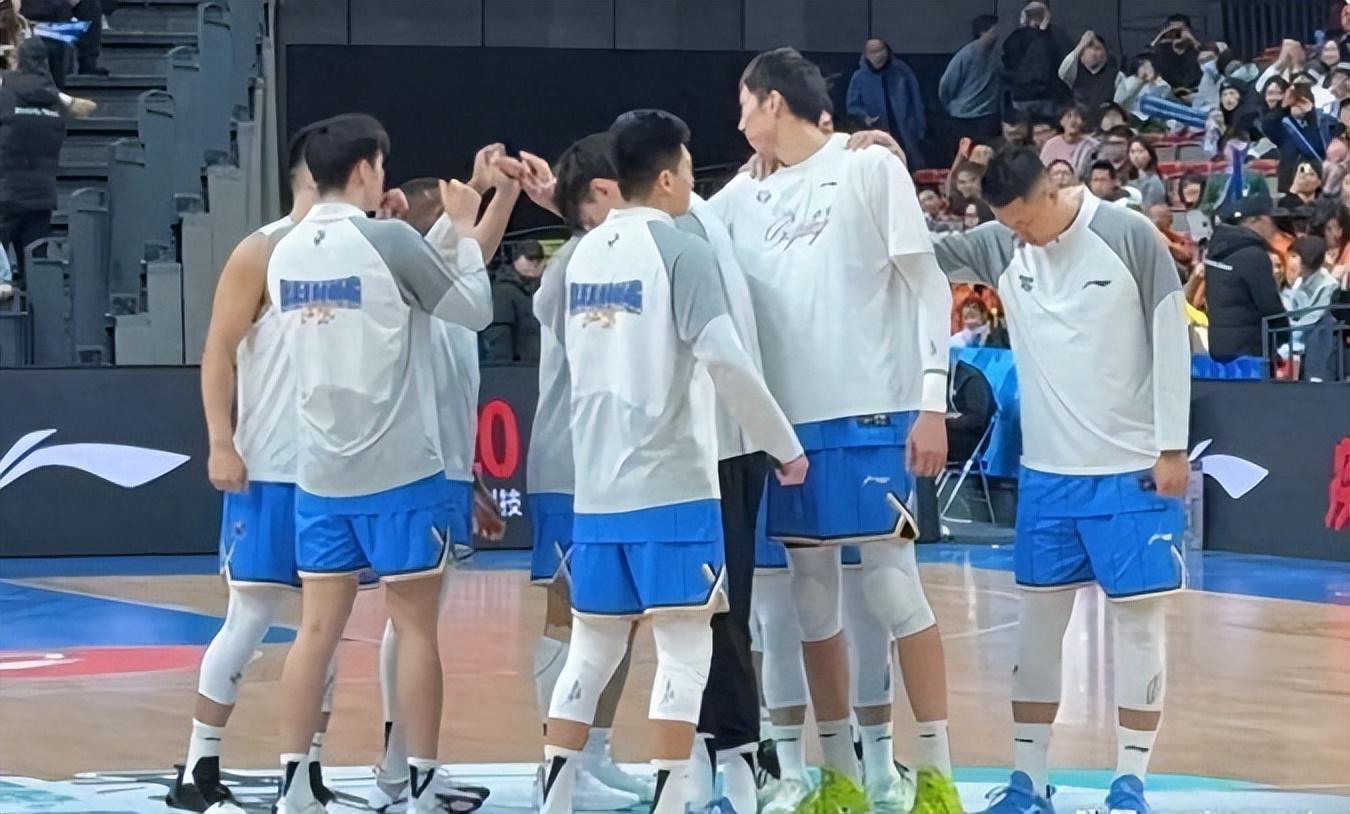 华体会官方网站-许利民怒斥“吊儿郎当耍大牌”的球员,绝不是外界猜测的那两人